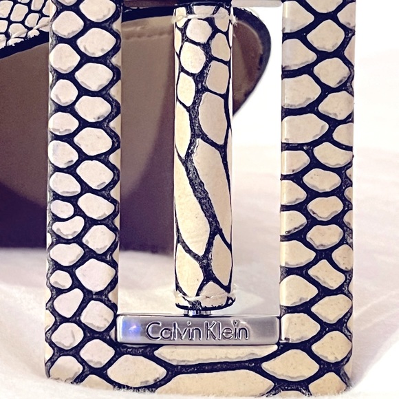 ⭐️ CALVIN KLEIN ⭐️ VINTAGE WAIST BELT GENUINE LEATHER SIZE SMALL - Picture 5 of 16